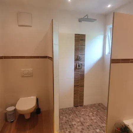 Mountain-view Lägenhet