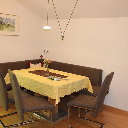 Mountain-view Lägenhet